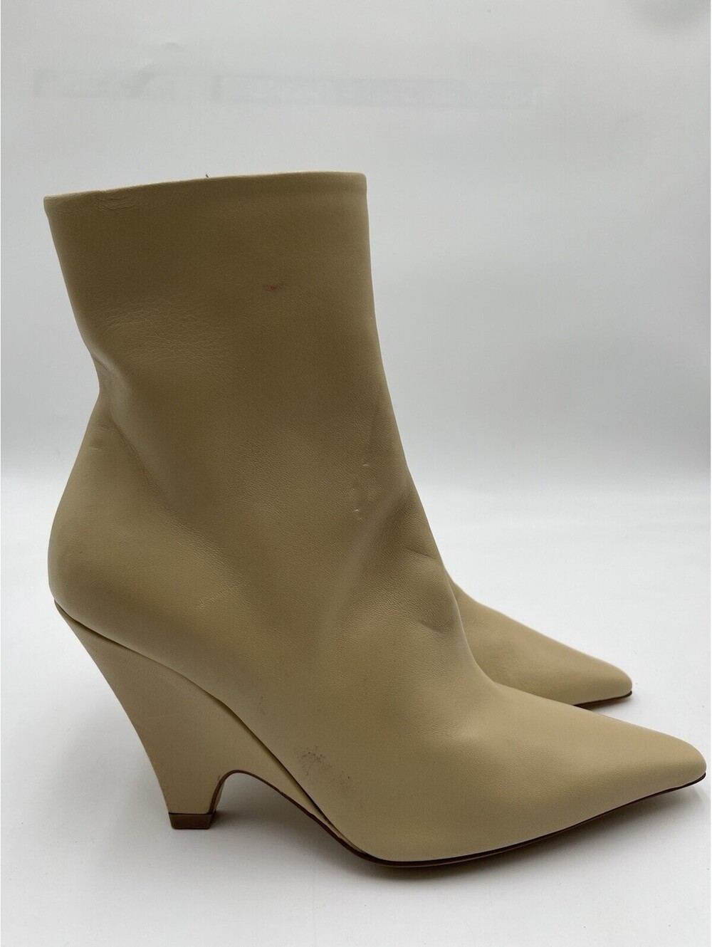Bottega Veneta Pointed Toe Wedge Ankle Boots in the color Cane Size 37